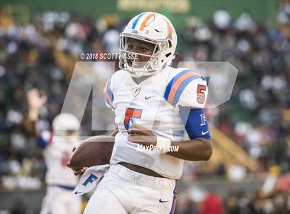 Thumbnail 3 in King vs. East St. Louis photogallery.