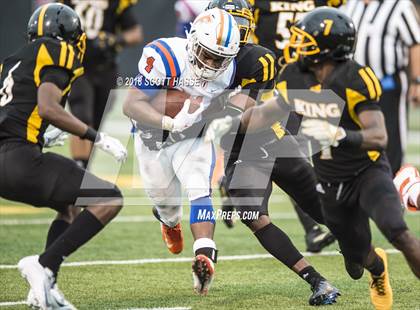 Thumbnail 2 in King vs. East St. Louis photogallery.