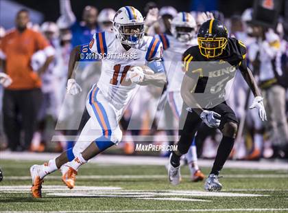 Thumbnail 2 in King vs. East St. Louis photogallery.