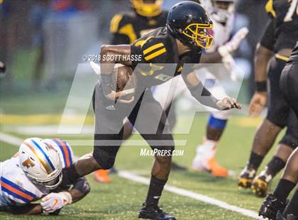 Thumbnail 1 in King vs. East St. Louis photogallery.