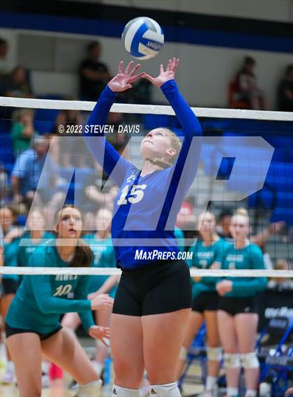 Thumbnail 1 in O'Connor vs Highland photogallery.