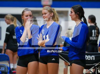 Thumbnail 3 in O'Connor vs Highland photogallery.
