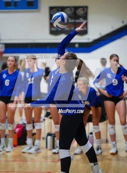 Thumbnail 1 in O'Connor vs Highland photogallery.