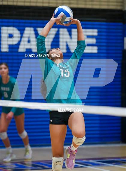 Thumbnail 1 in O'Connor vs Highland photogallery.