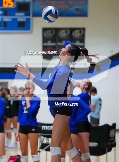 Thumbnail 2 in O'Connor vs Highland photogallery.
