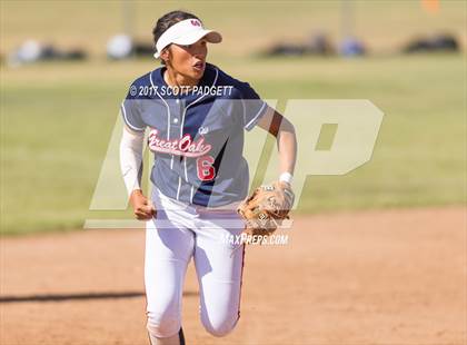 Thumbnail 1 in Great Oak @ Chaparral photogallery.