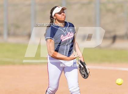 Thumbnail 3 in Great Oak @ Chaparral photogallery.