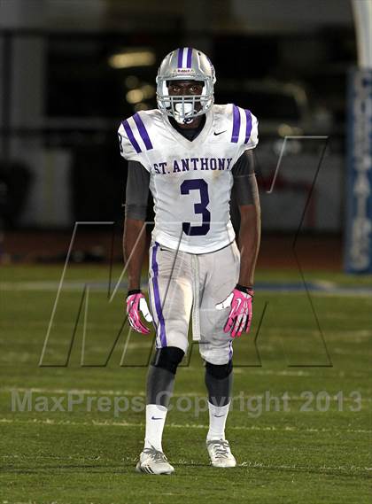 Thumbnail 2 in St. Monica vs. St. Anthony photogallery.