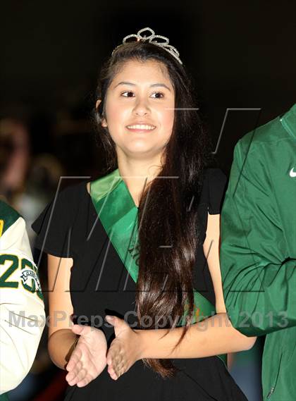 Thumbnail 2 in St. Monica vs. St. Anthony photogallery.