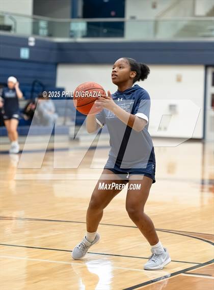 Thumbnail 2 in JV: Weiss @ Bryan photogallery.