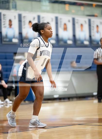 Thumbnail 3 in JV: Weiss @ Bryan photogallery.