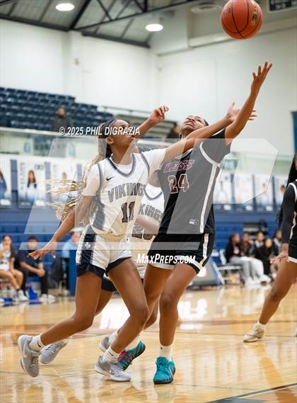 Thumbnail 2 in JV: Weiss @ Bryan photogallery.