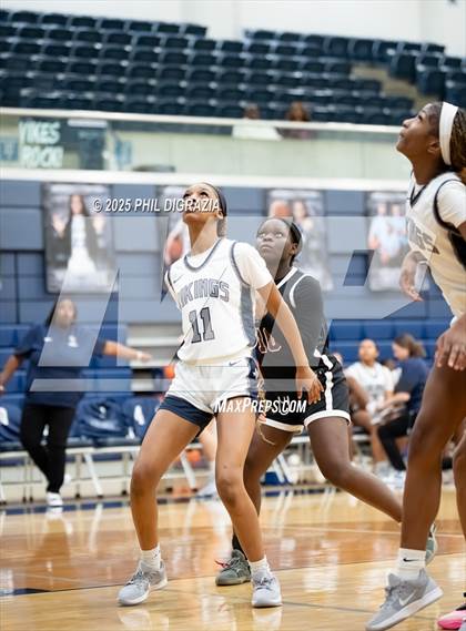 Thumbnail 2 in JV: Weiss @ Bryan photogallery.