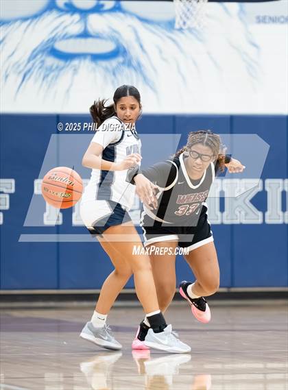 Thumbnail 2 in JV: Weiss @ Bryan photogallery.