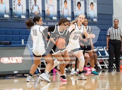 Thumbnail 1 in JV: Weiss @ Bryan photogallery.