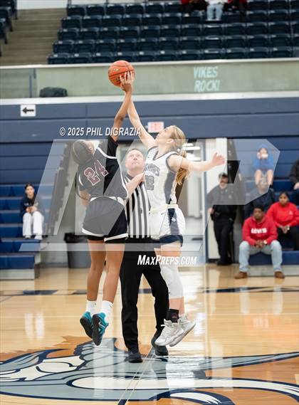 Thumbnail 1 in JV: Weiss @ Bryan photogallery.