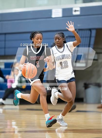 Thumbnail 3 in JV: Weiss @ Bryan photogallery.