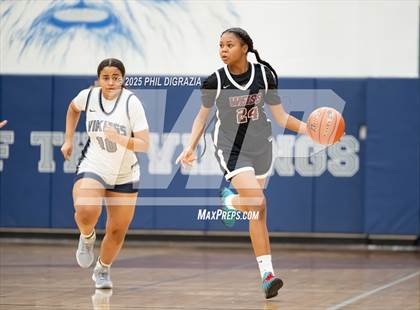 Thumbnail 1 in JV: Weiss @ Bryan photogallery.