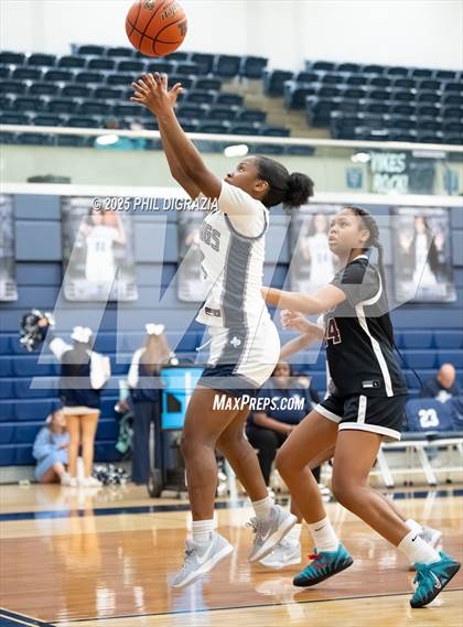 Thumbnail 2 in JV: Weiss @ Bryan photogallery.