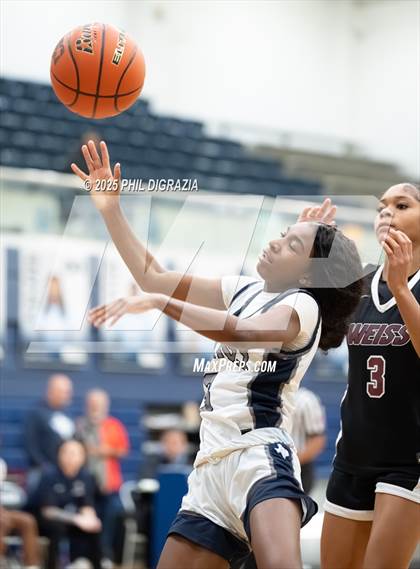 Thumbnail 1 in JV: Weiss @ Bryan photogallery.