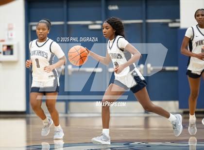 Thumbnail 1 in JV: Weiss @ Bryan photogallery.