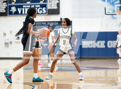 Thumbnail 2 in JV: Weiss @ Bryan photogallery.