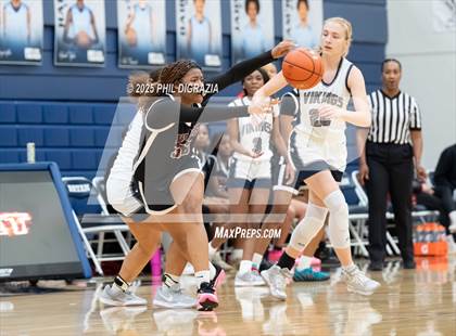 Thumbnail 2 in JV: Weiss @ Bryan photogallery.