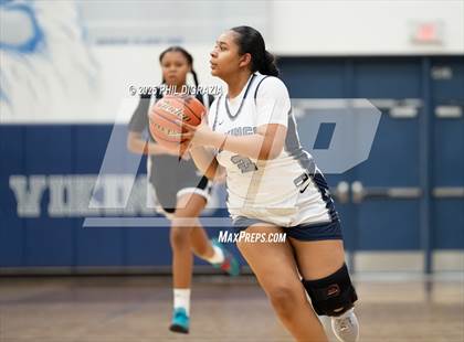 Thumbnail 1 in JV: Weiss @ Bryan photogallery.