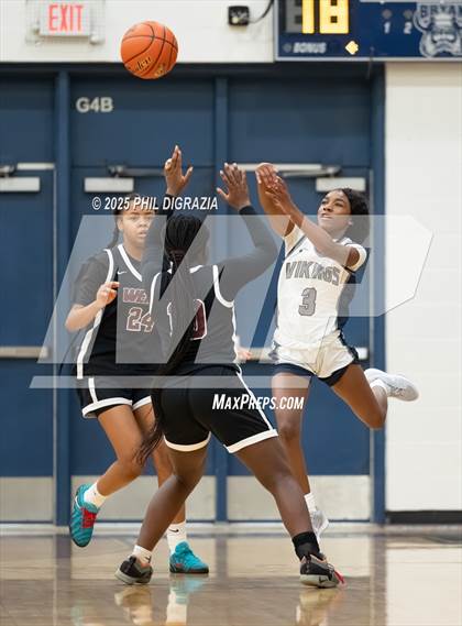 Thumbnail 3 in JV: Weiss @ Bryan photogallery.