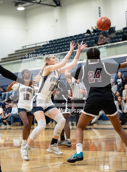 Thumbnail 3 in JV: Weiss @ Bryan photogallery.