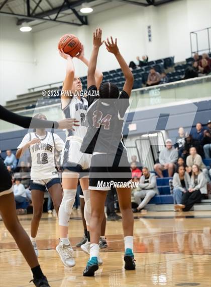 Thumbnail 1 in JV: Weiss @ Bryan photogallery.