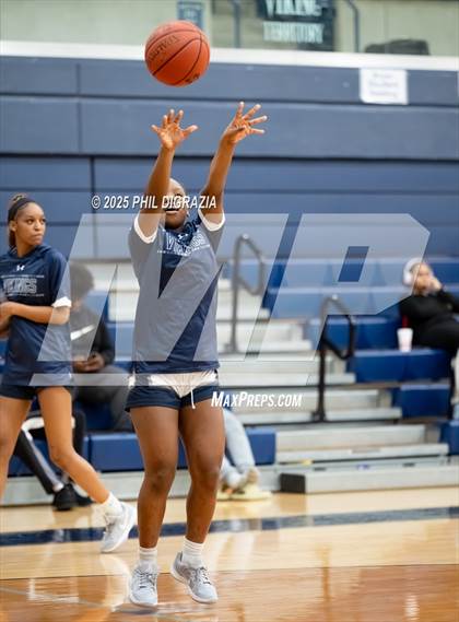 Thumbnail 2 in JV: Weiss @ Bryan photogallery.