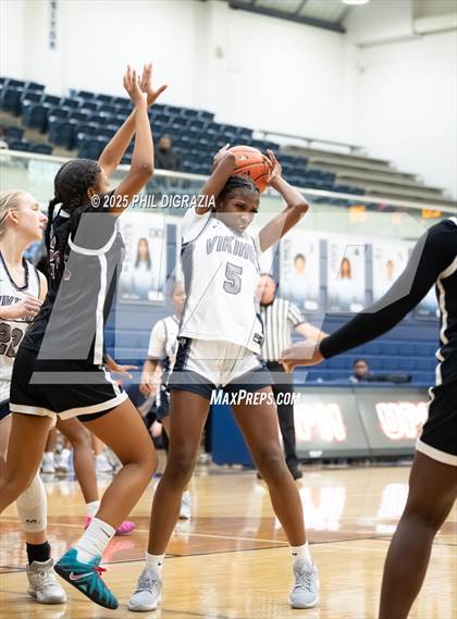 Thumbnail 2 in JV: Weiss @ Bryan photogallery.