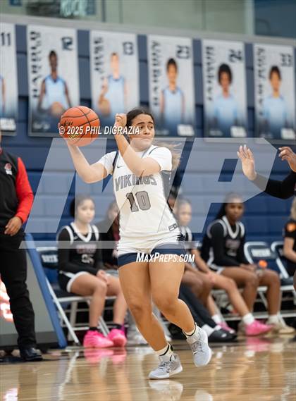 Thumbnail 3 in JV: Weiss @ Bryan photogallery.