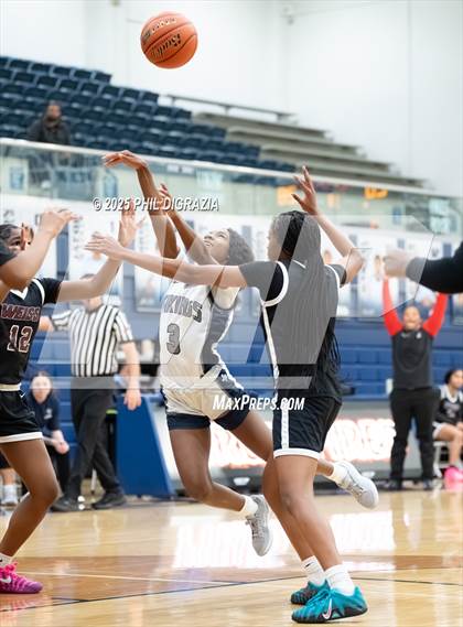 Thumbnail 2 in JV: Weiss @ Bryan photogallery.