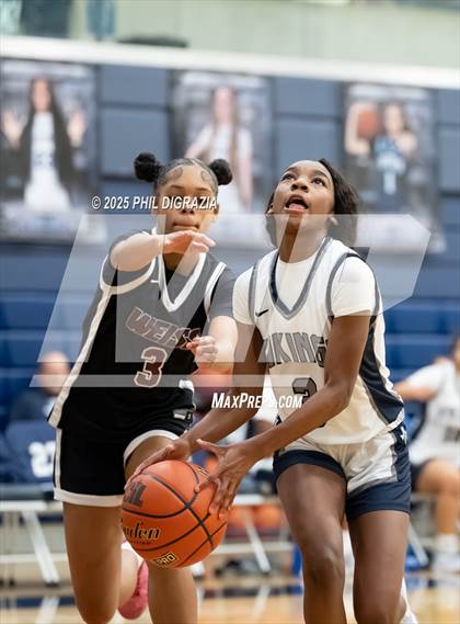 Thumbnail 3 in JV: Weiss @ Bryan photogallery.