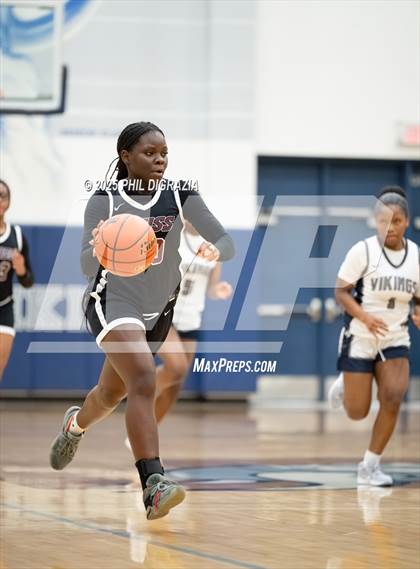 Thumbnail 1 in JV: Weiss @ Bryan photogallery.