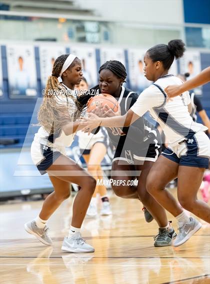 Thumbnail 3 in JV: Weiss @ Bryan photogallery.