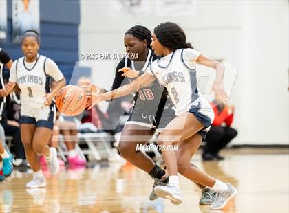 Thumbnail 2 in JV: Weiss @ Bryan photogallery.