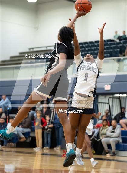 Thumbnail 3 in JV: Weiss @ Bryan photogallery.