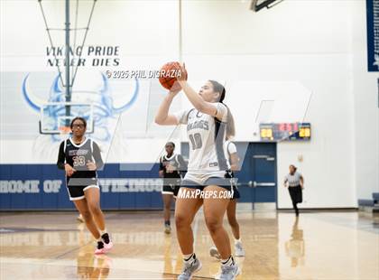 Thumbnail 1 in JV: Weiss @ Bryan photogallery.