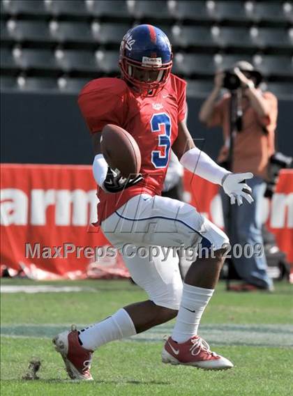 Thumbnail 1 in Marin Catholic vs. Serra (CIF State D3 Final) photogallery.
