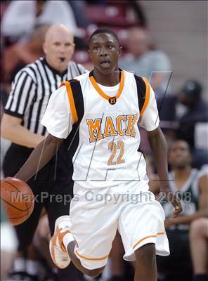 Thumbnail 1 in De La Salle vs. McClymonds (CIF NorCal Regional D1 Final) photogallery.