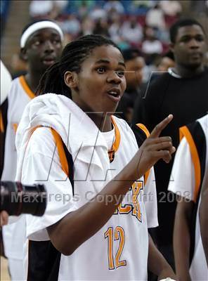 Thumbnail 3 in De La Salle vs. McClymonds (CIF NorCal Regional D1 Final) photogallery.