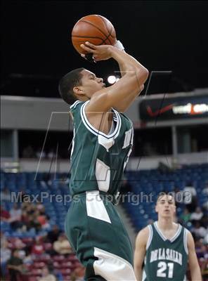 Thumbnail 2 in De La Salle vs. McClymonds (CIF NorCal Regional D1 Final) photogallery.