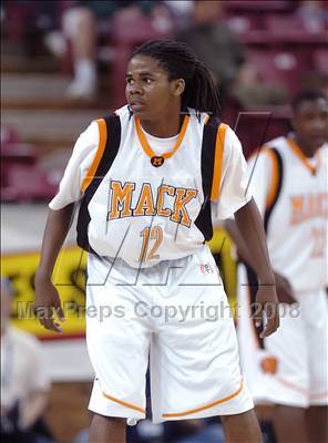 Thumbnail 2 in De La Salle vs. McClymonds (CIF NorCal Regional D1 Final) photogallery.