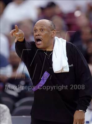 Thumbnail 2 in De La Salle vs. McClymonds (CIF NorCal Regional D1 Final) photogallery.
