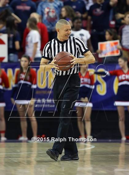 Thumbnail 2 in Modesto Christian vs. Bishop O'Dowd (CIF NorCal Regional Open Division Final) photogallery.