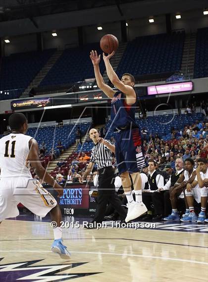 Thumbnail 3 in Modesto Christian vs. Bishop O'Dowd (CIF NorCal Regional Open Division Final) photogallery.