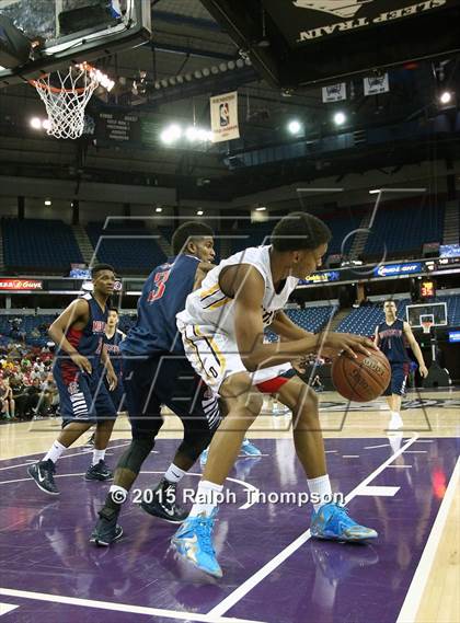 Thumbnail 2 in Modesto Christian vs. Bishop O'Dowd (CIF NorCal Regional Open Division Final) photogallery.